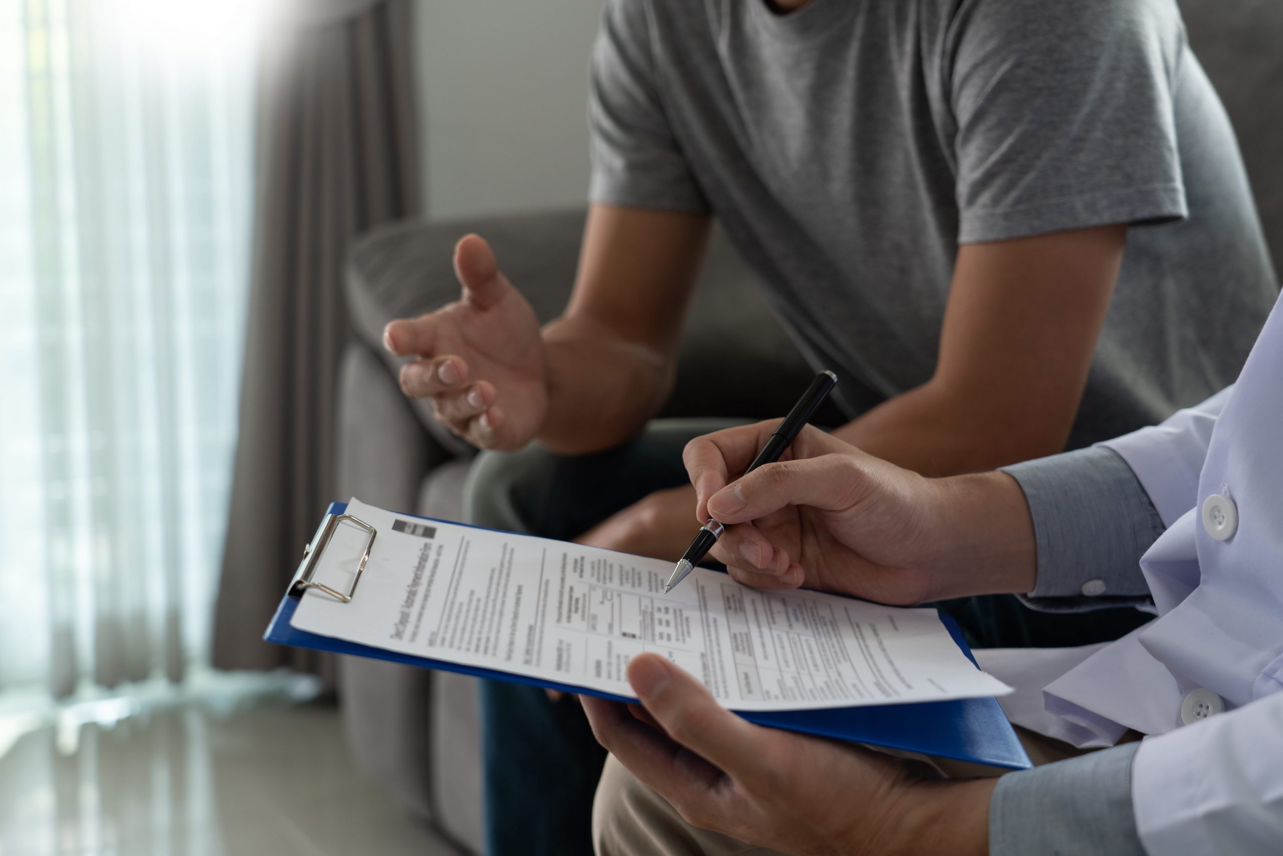 La PMP y la POP urgen a garantizar el cumplimiento efectivo de los derechos sanitarios y sociales de los pacientes más vulnerables