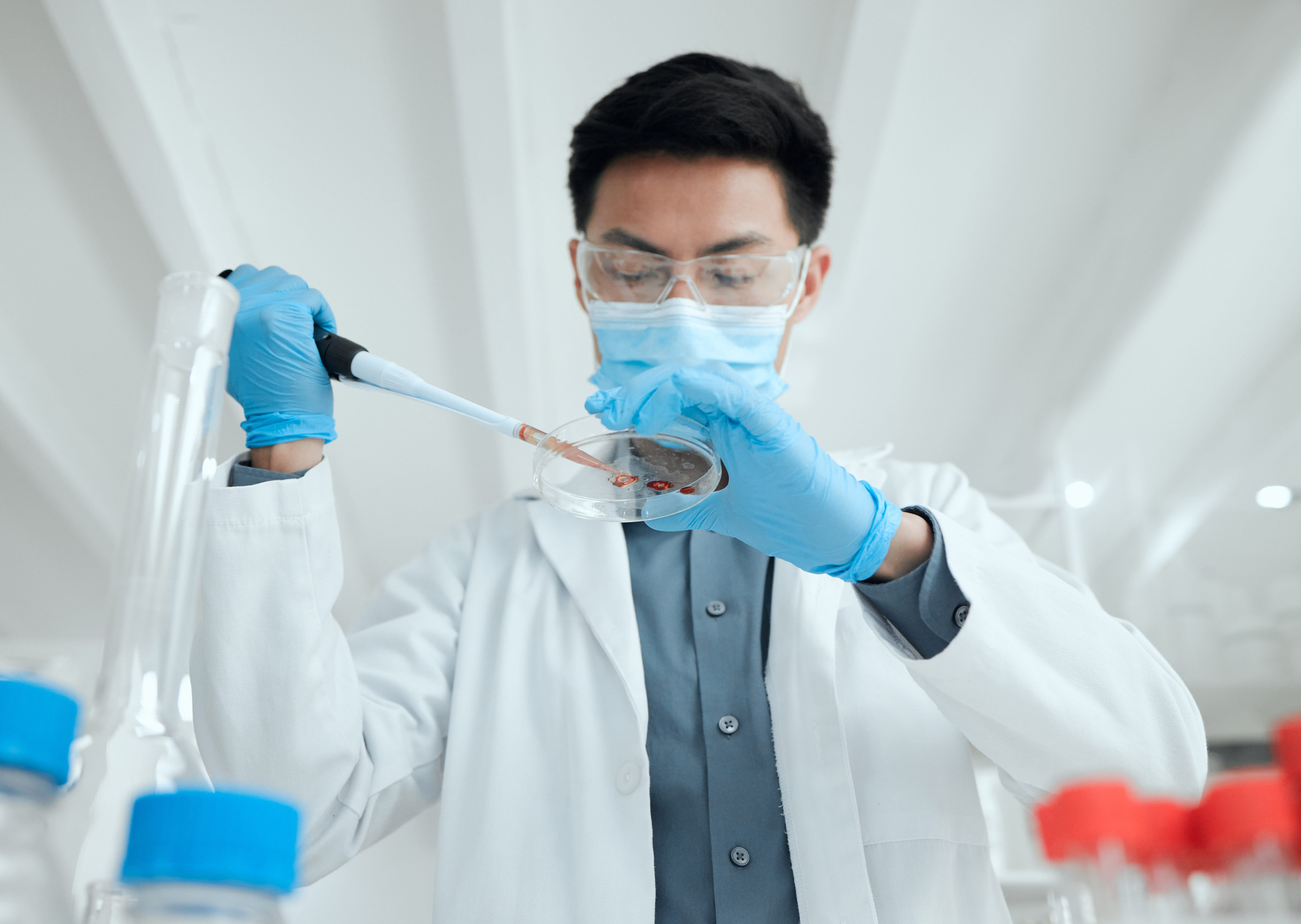 La POP y CIBER impulsan una colaboración para promover la investigación en enfermedades infecciosas